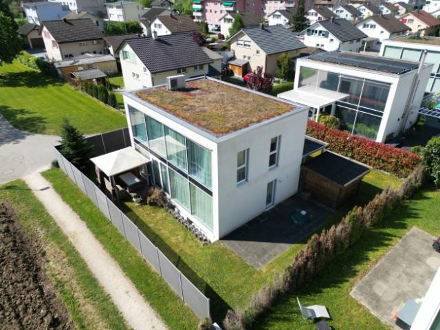 Modernes Einfamilienhaus in Balsthal mit Jura Weitblick
