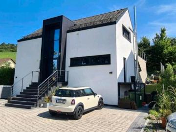 Modernes Einfamilienhaus in idyllischer Lage