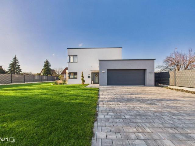 Modernes Einfamilienhaus in sonniger Lage
