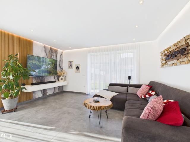Modernes Einfamilienhaus in Sonniger Lage