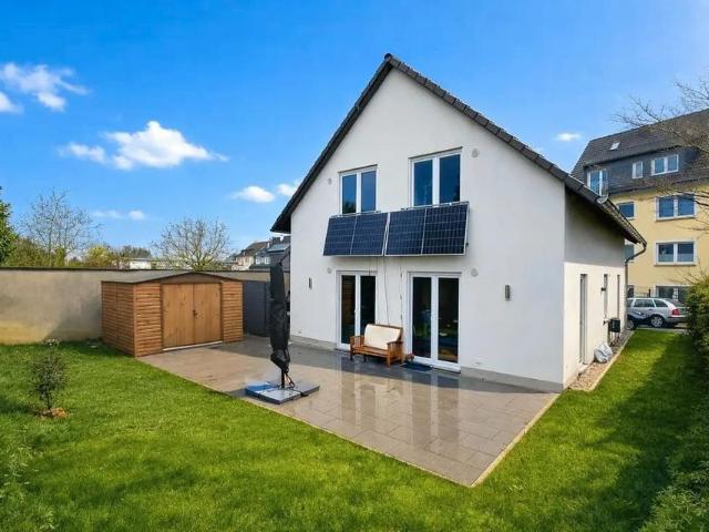 Modernes Einfamilienhaus in ruhiger Gartenlage – Baujahr 2022