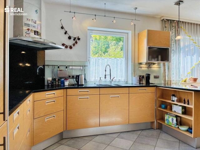 Modernes Einfamilienhaus mit Doppelgarage in Bürmoos