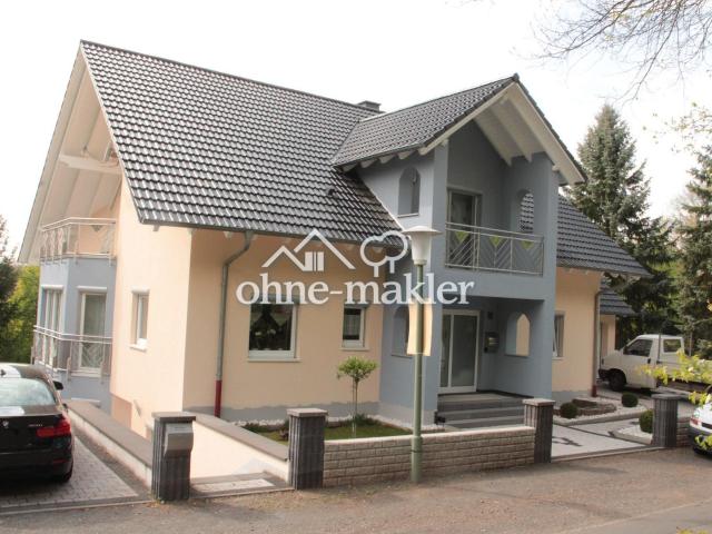 Modernes Einfamilienhaus mit Einliegerwohnung