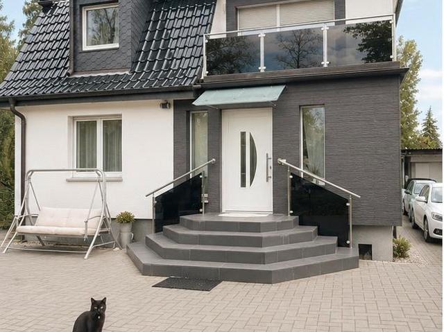 Modernes Einfamilienhaus mit großem Garten in Berlin Neukölln