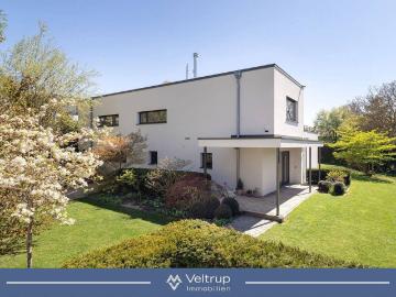 MODERNES EINFAMILIENHAUS MIT SEEBLICK IN INNING AM AMMERSEE