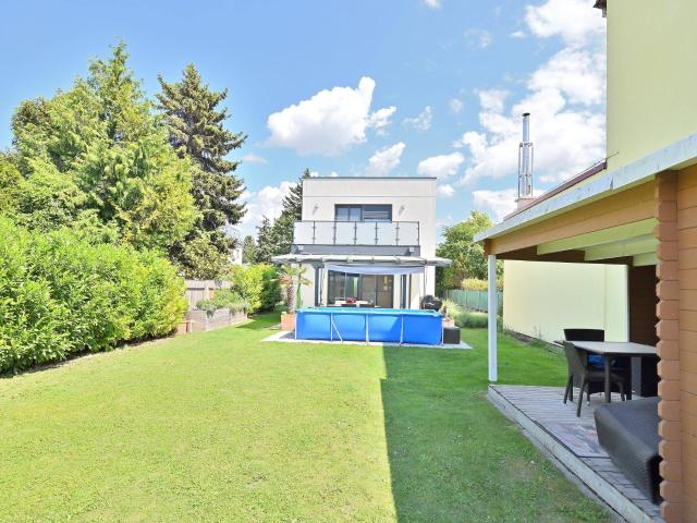 Modernes Einfamilienhaus mit sonnigem Garten & Garagenstellplatz