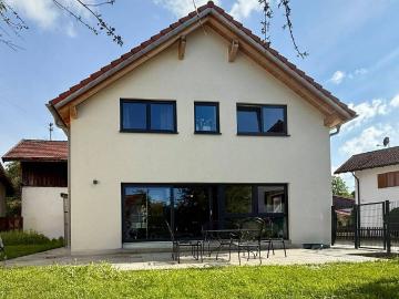 Modernes Einfamilienhaus mit vielfältigen Nutzungsmöglichkeiten