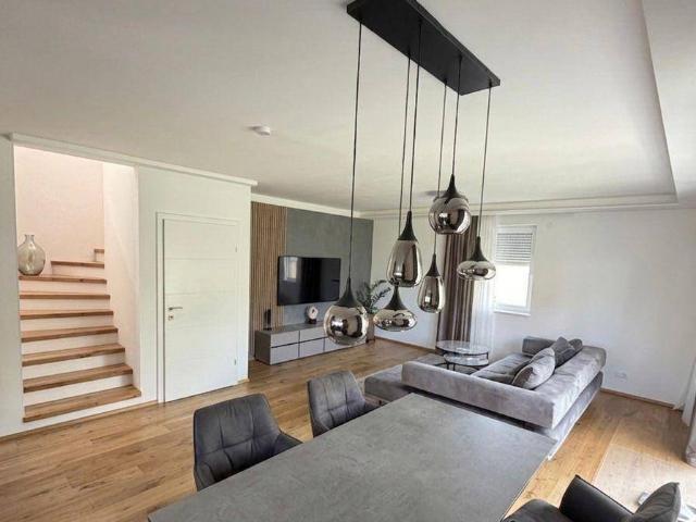 Modernes Einfamilienhaus mit 122 m², Eigengarten & 2 Parkplätzen ca. 18 Minuten zur SCS und Wiener Stadtgrenze