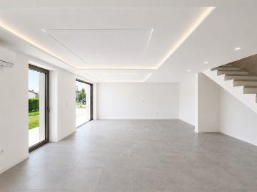 MODERNES EINFAMILIENHAUS NEUBAU MIT GARTEN