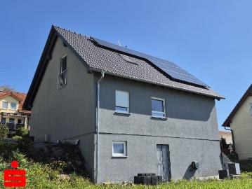 Modernes Familienglück in sonniger Lage von Meßbach