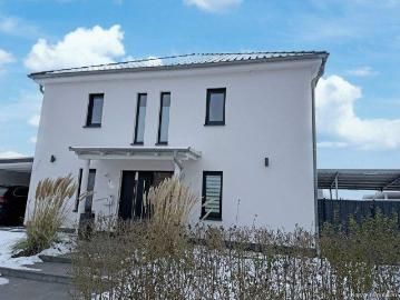 Modernes Familienhaus 167?m² mit hochwertiger Küche, Fußbodenheizung, sechs Zimmer & Garage