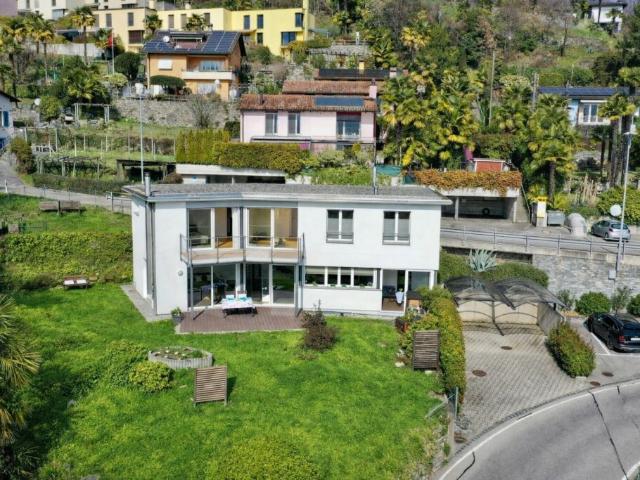 VERKAUFT ! Modernes Familienhaus in Sonnenlage mit herrlichem Garten