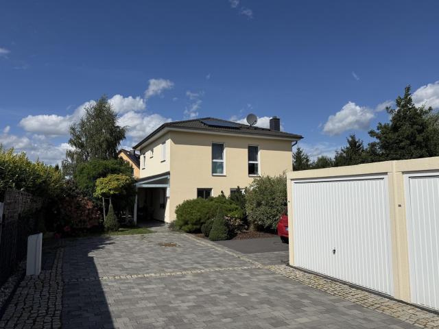 Modernes Familienleben: 5 Zimmer Haus in Zossen. Ohne Maklerprovision