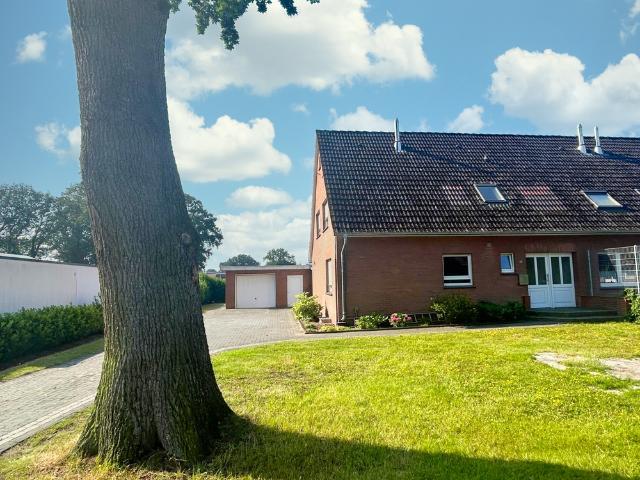 Modernes Familienwohnen in Emlichheim – Doppelhaushälfte mit Garten