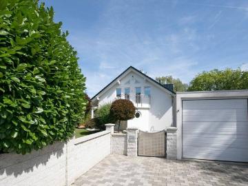 Modernes, freistehendes Einfamilienhaus in ruhiger Wohnlage