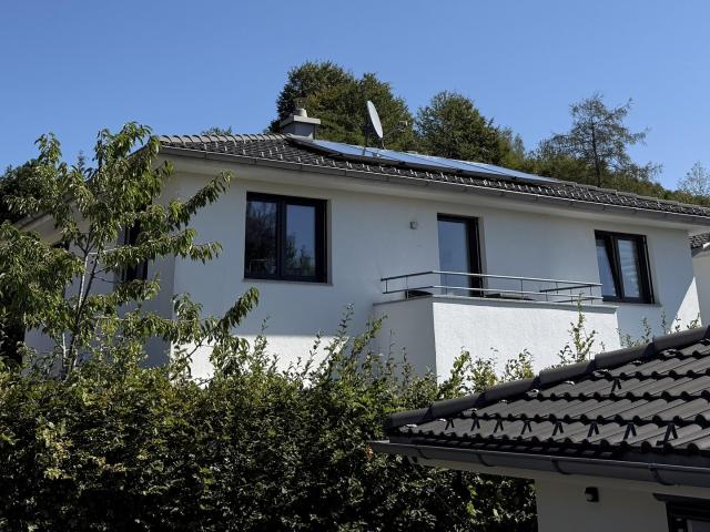 Modernes, freistehendes Energiespar Einfamilienhaus A+ mit Alpenblick