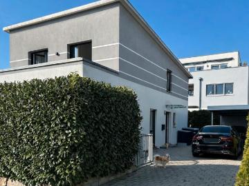 Modernes freistehendes Haus BJ 2017 in wunderschöner Lage