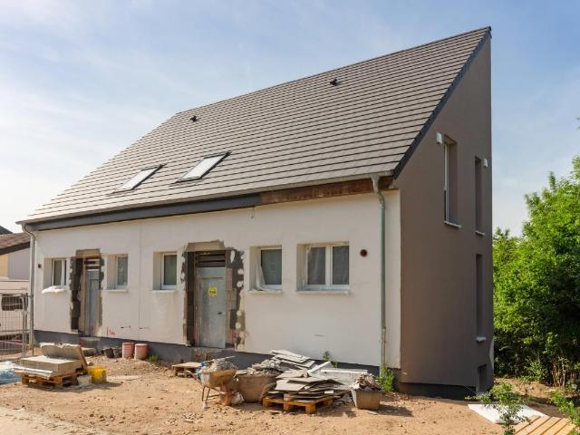 Modernes großes Wohnhaus in gefragter Lage von Pluwig mit schöner Weitsicht