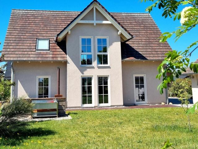 Modernes, großzügiges Einfamilienhaus in Strand u. Hafennähe * Seglerparadies