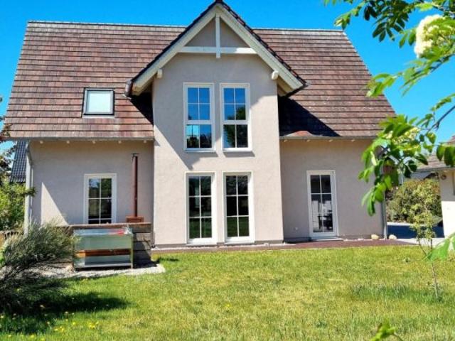 Modernes, großzügiges Einfamilienhaus in Strand u. Hafennähe * Seglerparadies