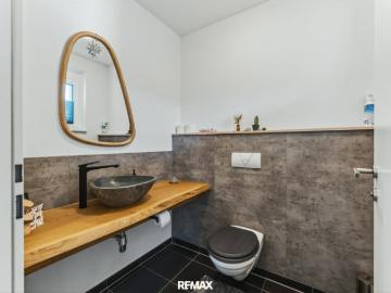 Modernes, grosszügiges Reihenendhaus in Niederndorf zu kaufen!