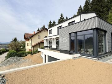 Modernes Griffner Architektenhaus mit Burgblick