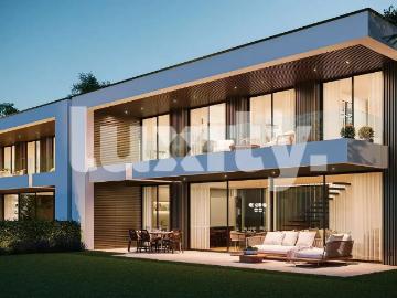 Modernes Haus mit Pool