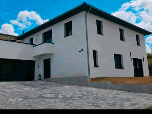 Modernes Haus in guter Lage