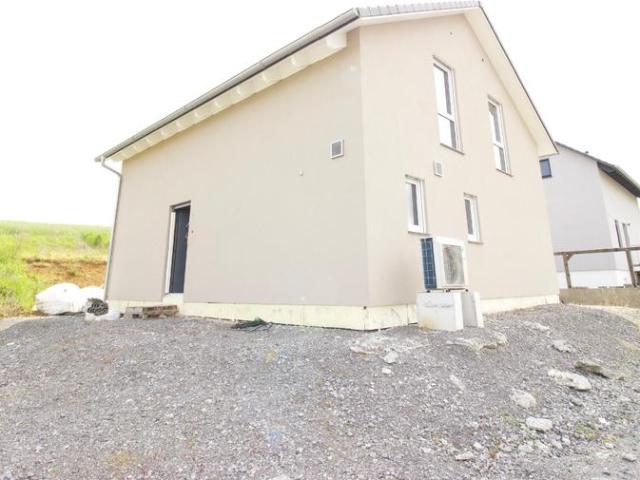 Modernes KfW 40 Familienhaus am Feldrand – 152 m², 6 Zimmer und 5