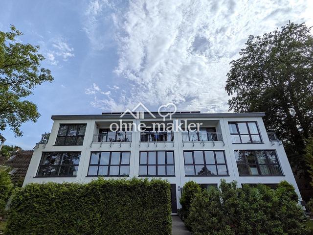 Modernes KfW 55 Stadthaus mit Garten, Loggia & Stellplatz