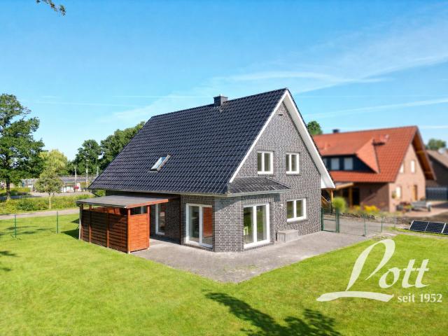 Modernes KFW 70 Einfamilienhaus mit Garten direkt am Augustfehn Kanal!