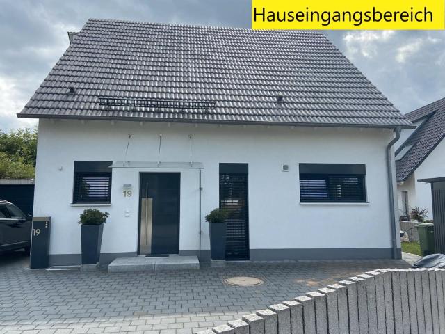 Modernes KfW 70 Einfamilienhaus Baujahr 2009