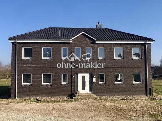 Modernes Landanwesen Bj. 2021 mit Wohnhaus, Halle, Bauland und ca. 4 ha Land