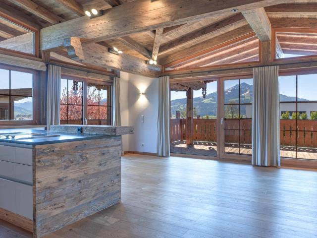 Modernes Landhaus in toller Lage mit Bergblick