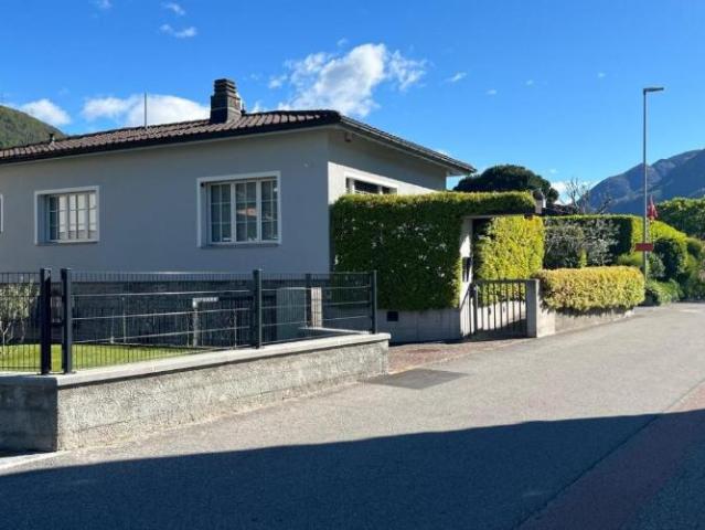 Modernes Layout, modernste Energieeffizienz und privater Pool