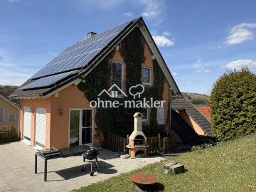 Modernes, massives Einfamilienhaus mit Einliegerwohnung courtagefrei in Kirchheim bei Würzburg