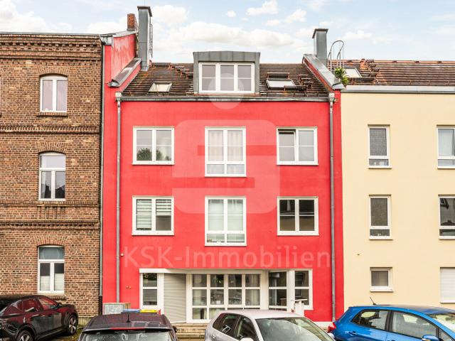 Modernes Mehrfamilienhaus mit TG Stellplätzen in attraktiver Wohnlage von Müngersdorf