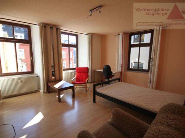 Modernes, möbliertes WG Zimmer im Stadtkern von Annaberg!