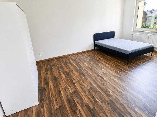 Modernes möbliertes WG Zimmer in Mannheim Käfertal
