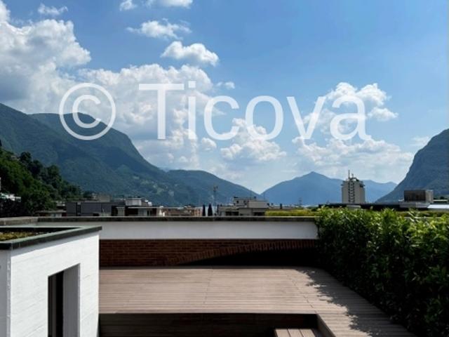 Modernes Penthouse mit Dachterrasse