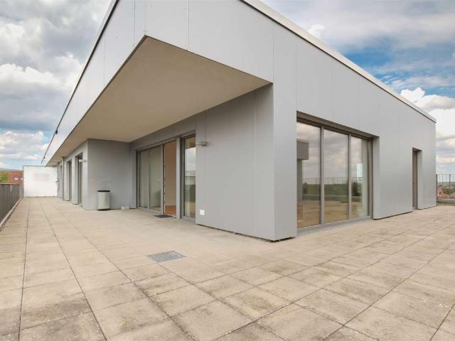 Modernes Penthouse mit 3 Schlafzimmern & einmaliger Dachterrasse in Bad Homburg