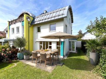 Modernes Reiheneckhaus in ruhiger Wohnlage – sofort beziehbar