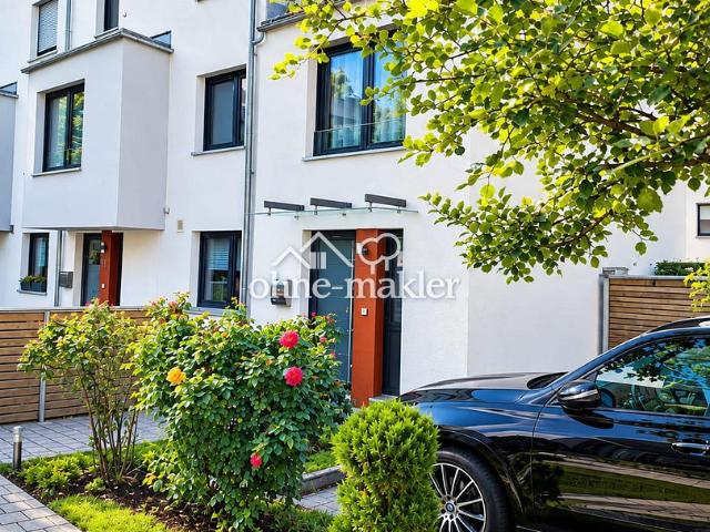 Modernes Reihenendhaus mit Südwest Garten