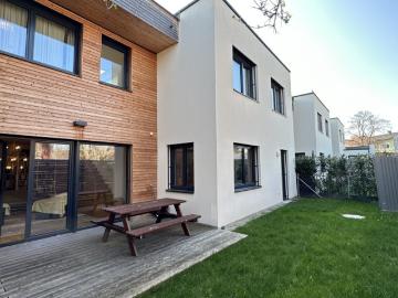 Modernes Reihenhaus mit 3 Schlafzimmern und Autoabstellplatz