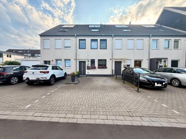 Modernes Reihenhaus mit schönem Garten in Krefeld