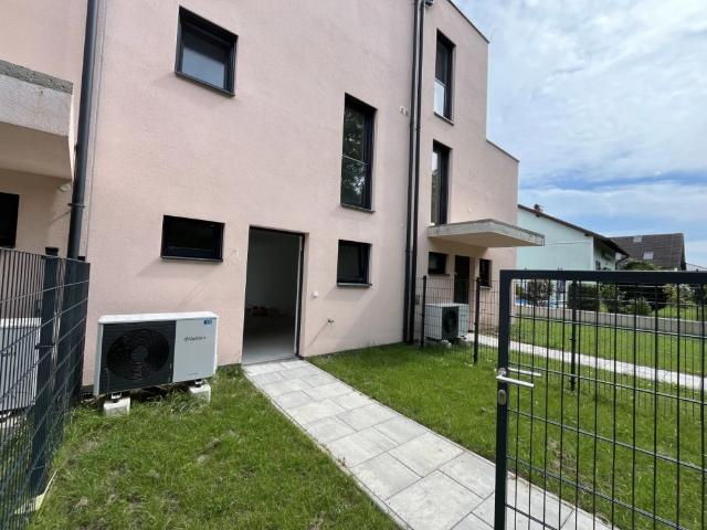 Modernes Reihenhaus Erstbezug 4 Zimmer, 2 Balkone, Terrasse, Parkplatz in Korneuburg!