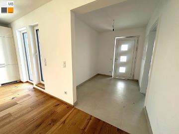 Haus mit Garten + Küche + PKW Stellplatz I MB IMMOBILIEN