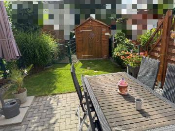 Modernes Reihenmittelhaus mit Garten, Stellplatz und Garage