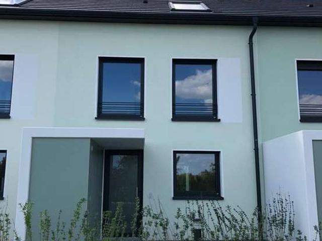 Modernes Reihenmittelhaus & Einbauküche 120 m² Wohnfläche in Kassel