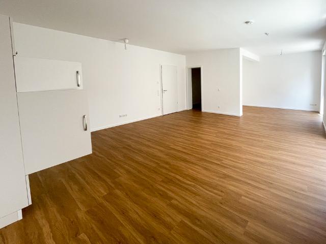 Modernes Single Apartment mit Einbauküche